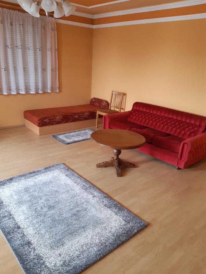 Gabor Pal 1 Apartman 1 Szoba Dunafoldvar Exteriör bild